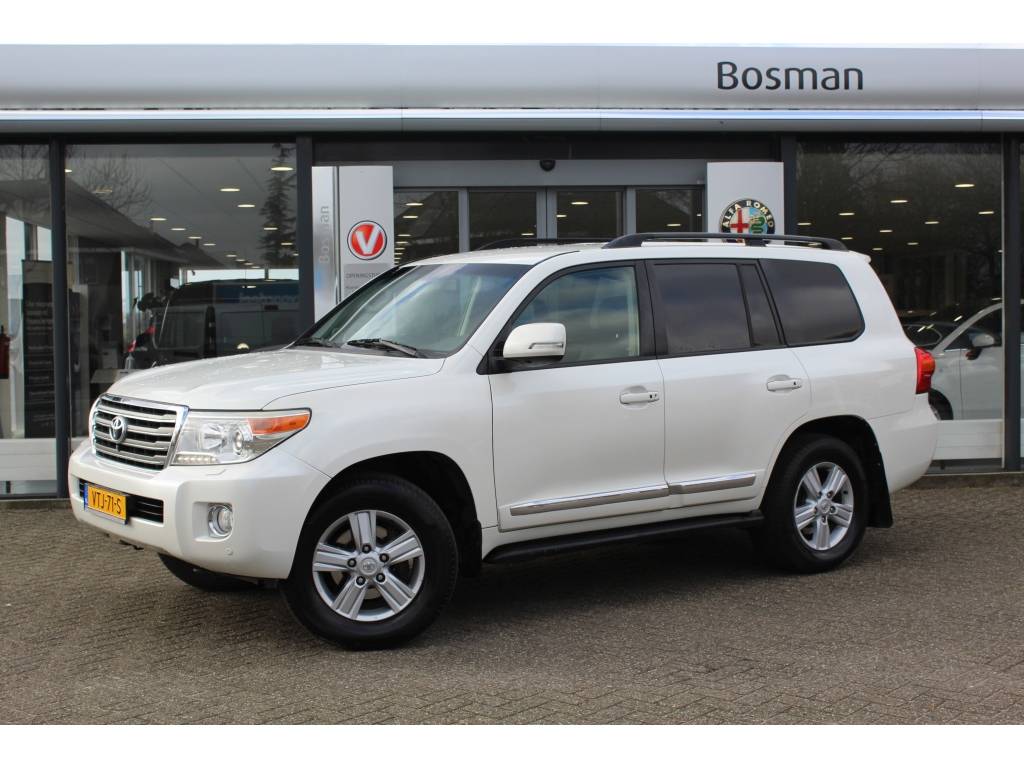 Toyota Land Cruiser V8