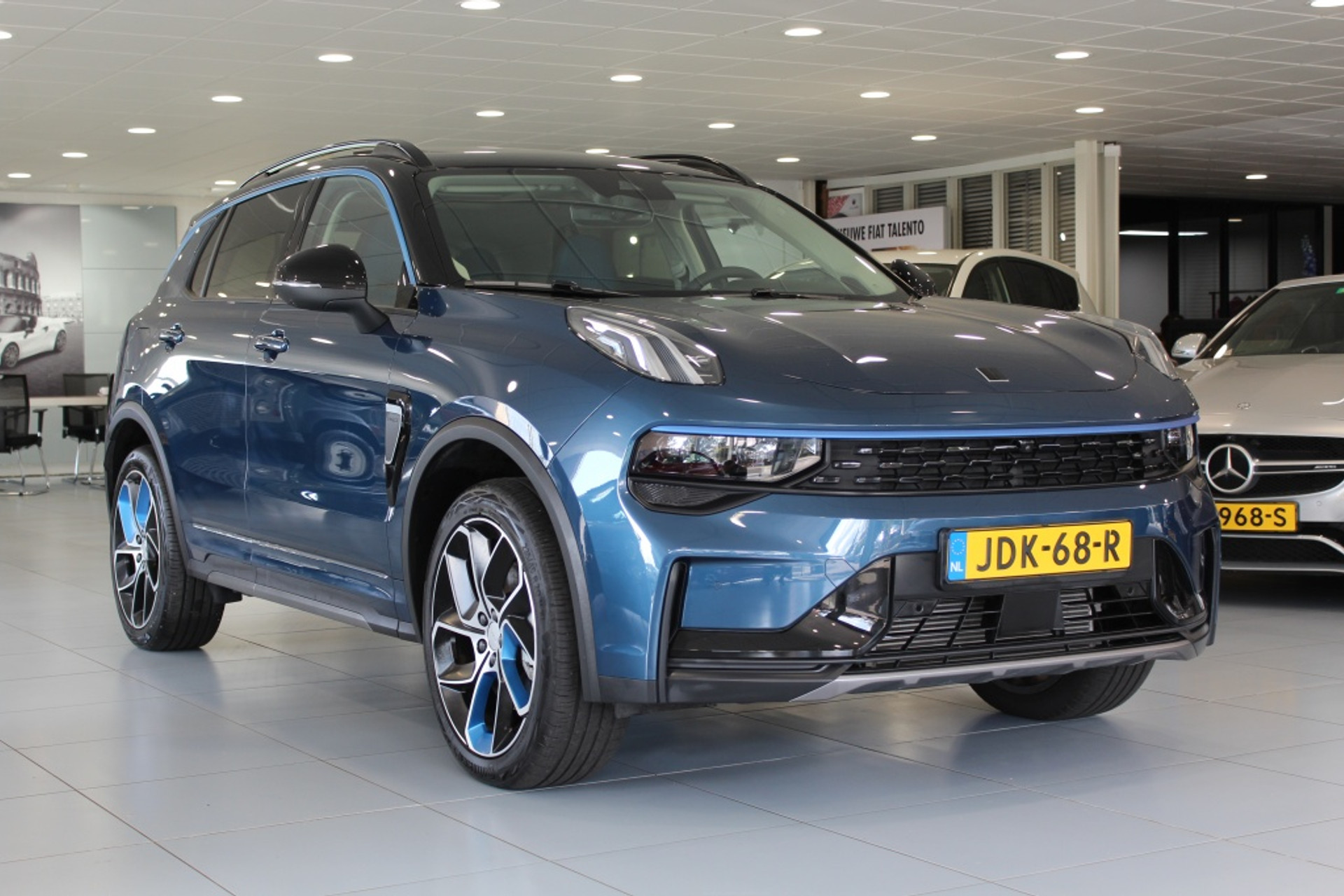 Lynk & Co 01